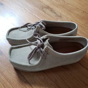 Clark's wallabees womens 8.5